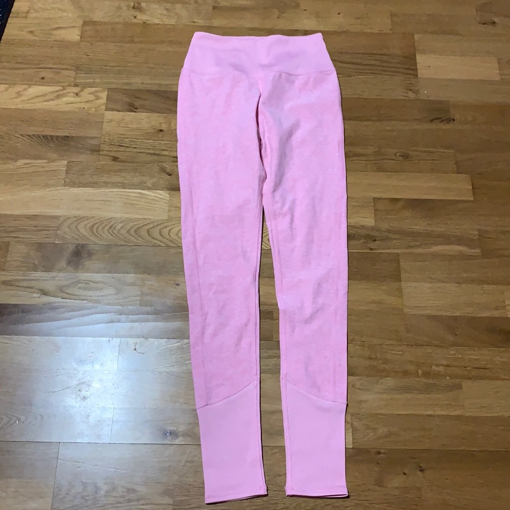 ALO yoga pink airbrush leggings